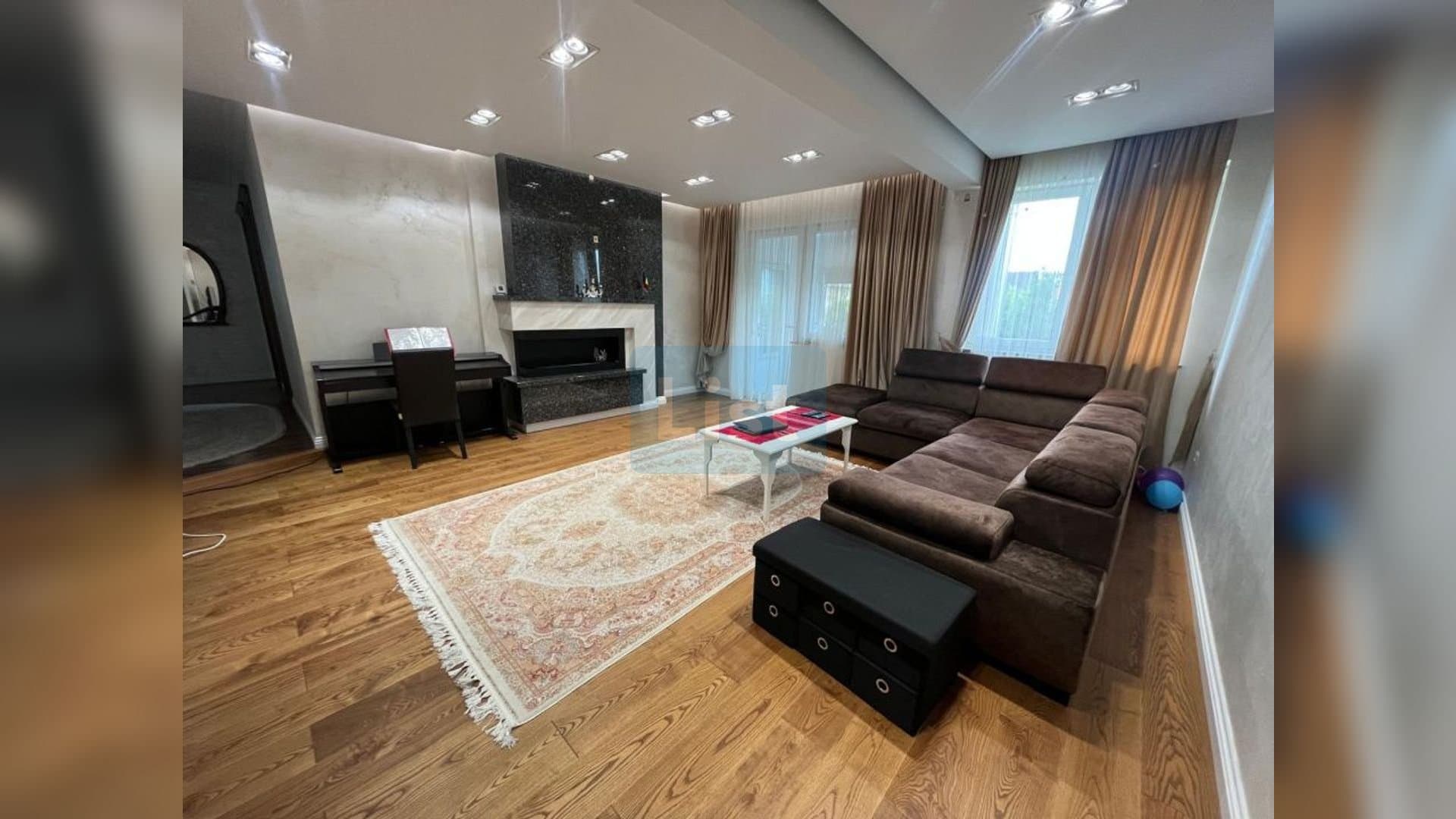 COMISION 0% Apartament de lux cu 4 camere, curte proprie – 111 mp utili — 2