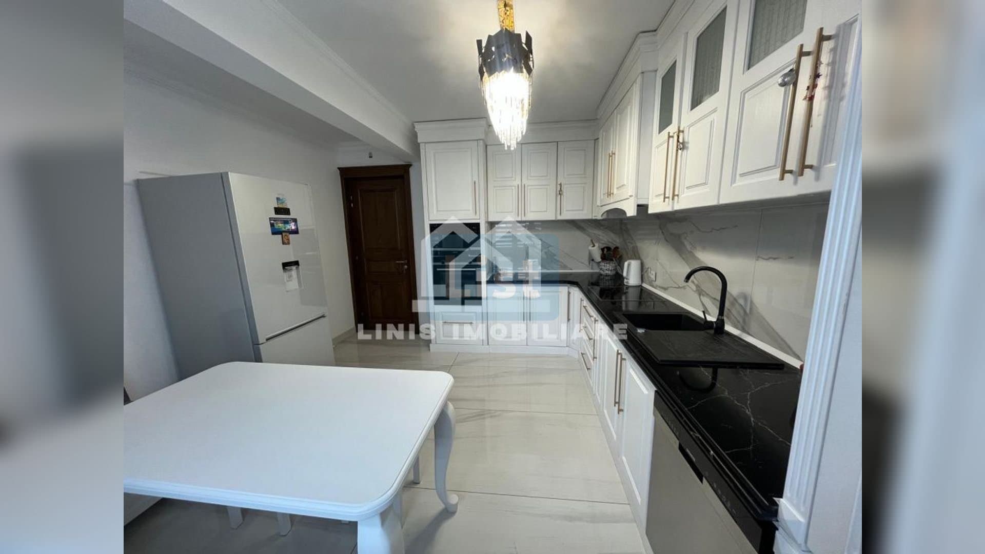 COMISION 0% Apartament de lux cu 4 camere, curte proprie – 111 mp utili — 13