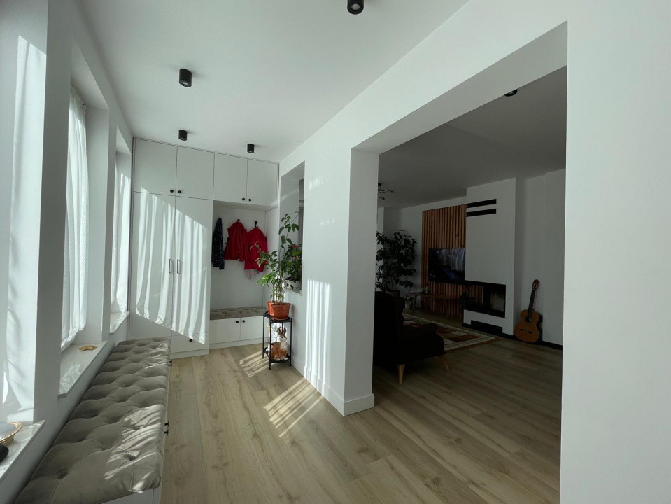 Vilă modernă P+1E cu foișor, beci și garaj – teren 3.000 m², finisaje premium