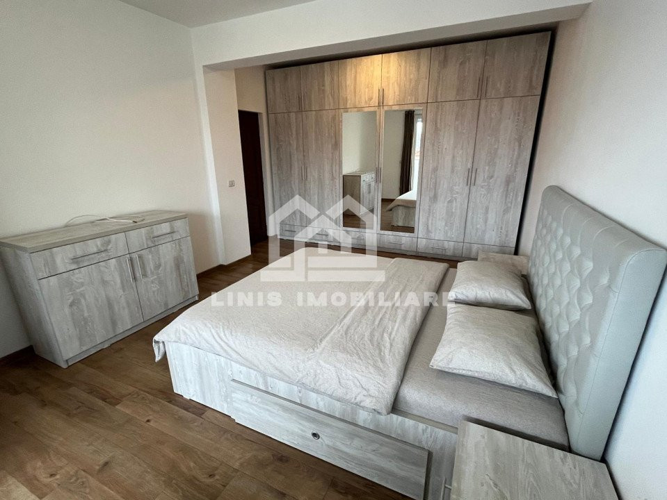 Apartament spațios de 3 camere, 120 mp, situat în centrul orașului 
