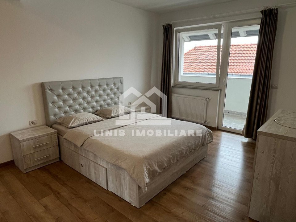 Apartament spațios de 3 camere, 120 mp, situat în centrul orașului 