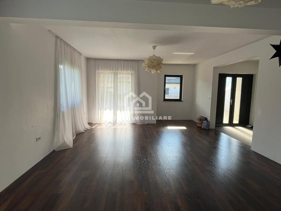 COMISION 0% Casă individuală P+M | 243 mp utili | Teren 664 mp | Garaj